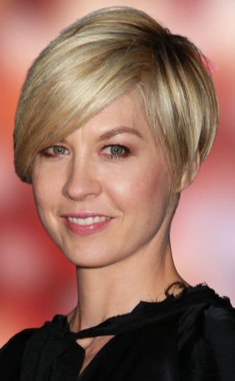 Short bob for round face