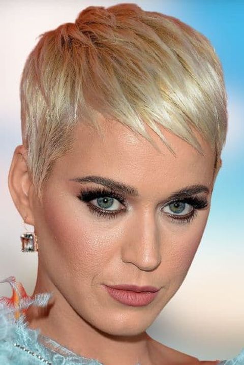Latest Katy Perry Hairstyles, Haircuts and Hair Colors in 2021-2022