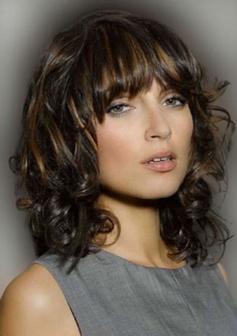 The most fashionable haircuts and hairstyles for medium hair in 2021-2022